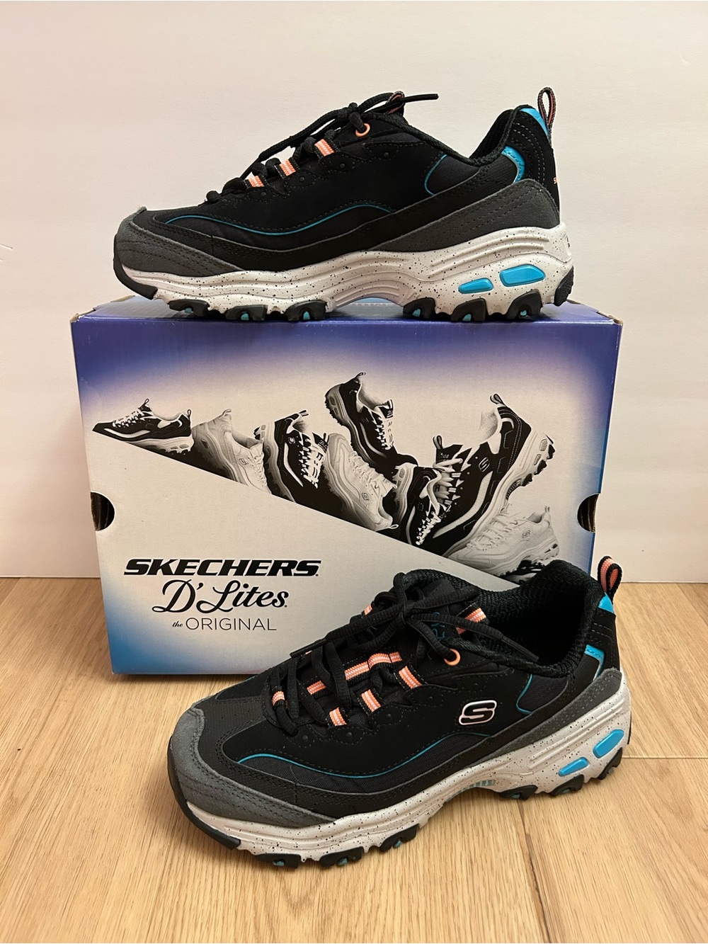 Skechers D'Lites Black Multi Colored Sneakers Women’s US 7